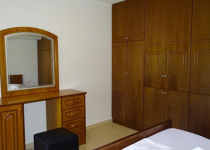 Petro's Daire Ksamil